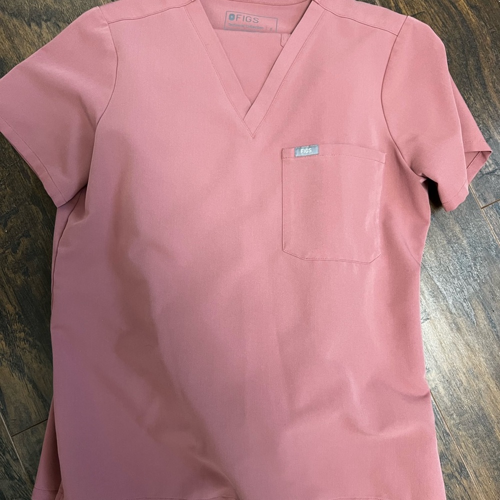 Figs Pink Scrub Set